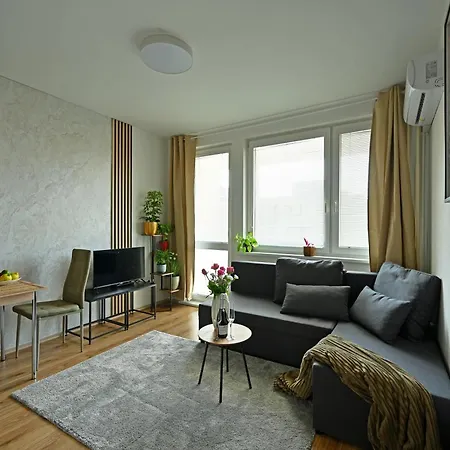 Nivy Balcony Next To Bus Station Apartment Bratislava