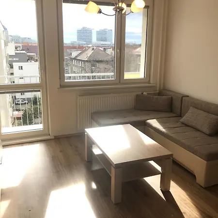 Nivy Balcony Next To Bus Station Apartment *