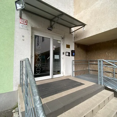 Nivy Balcony Next To Bus Station